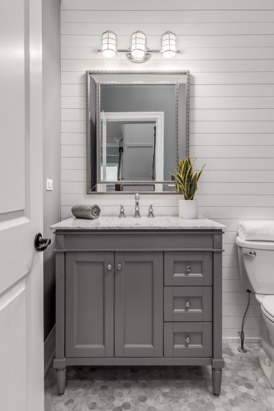 Professional Vanity Refacing